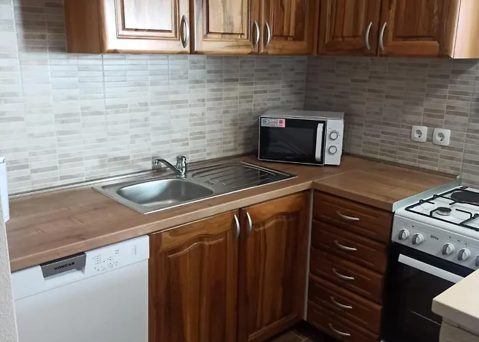 Gostinjska kuća Mirjana *